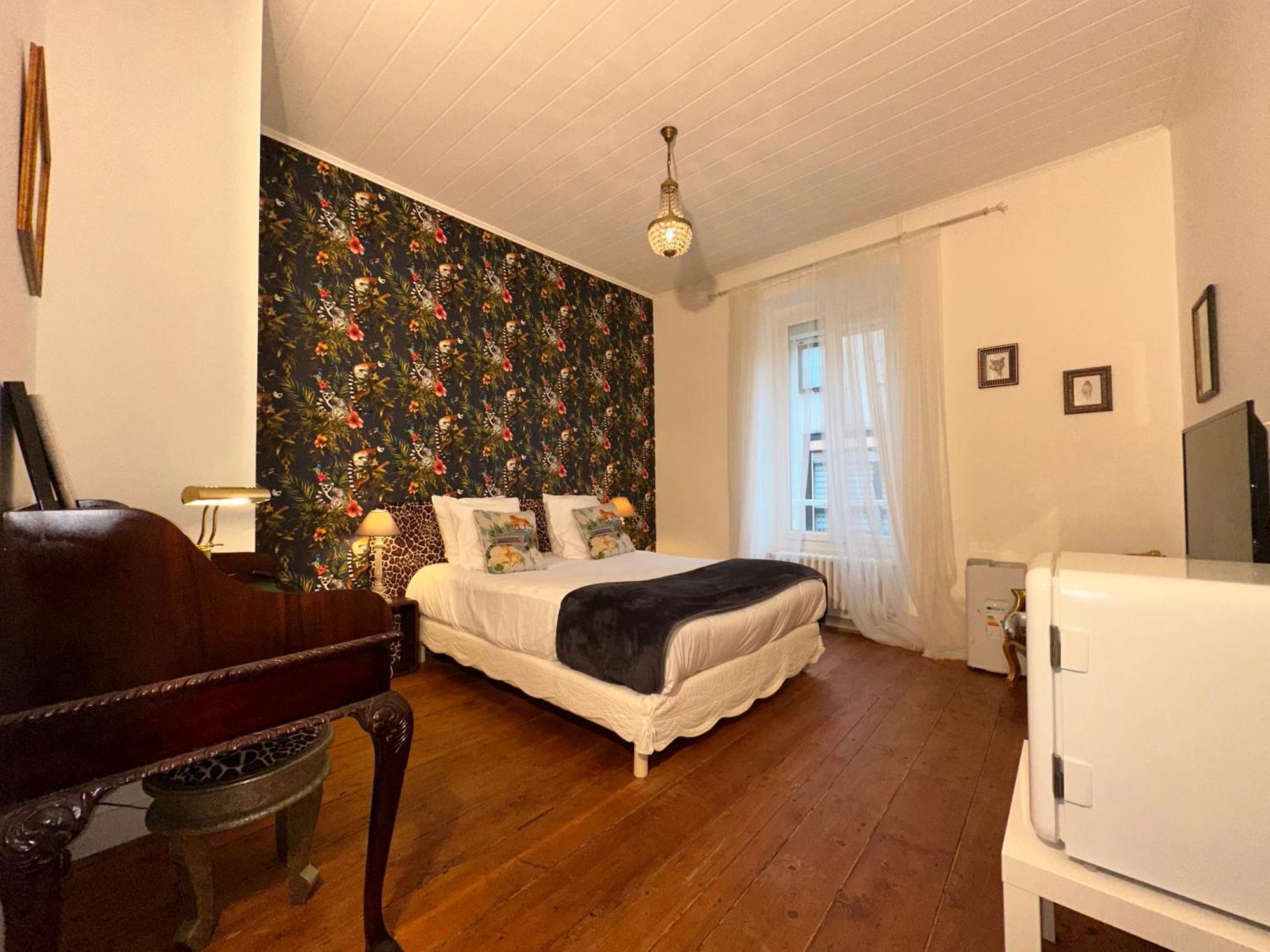 Deluxe Queen Room